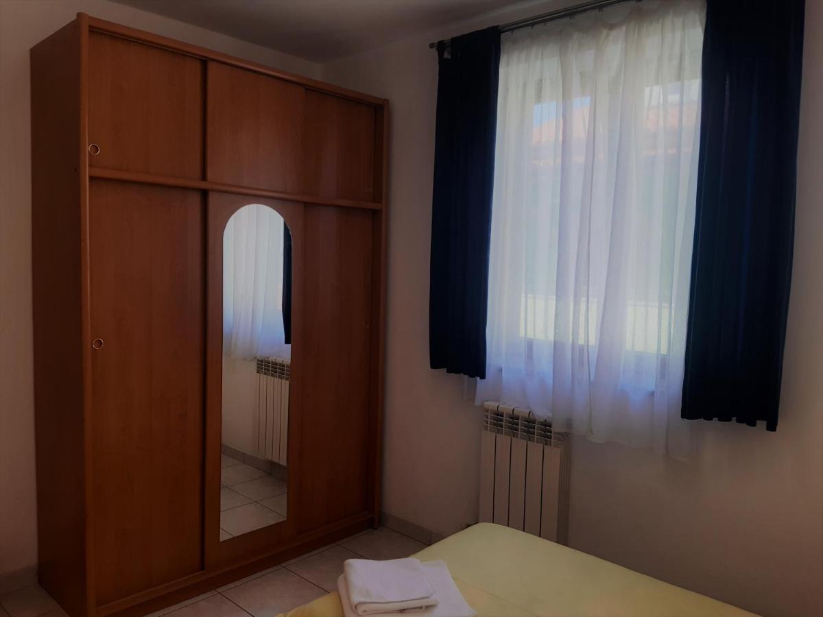 Apartments Barbara Gregovica Pula Buitenkant foto