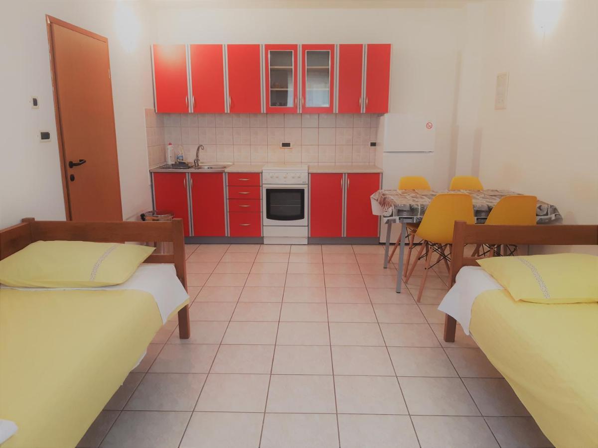 Apartments Barbara Gregovica Pula Buitenkant foto